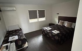 Coal N Cattle Hotel Motel